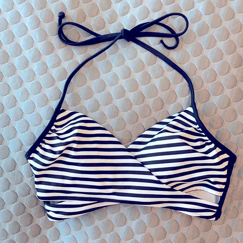 PINK Victoria's Secret Black and White Striped Bikini Top